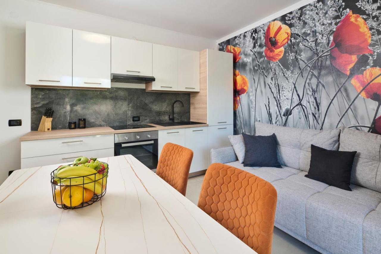 Apartments Dolcea Umag Exterior photo